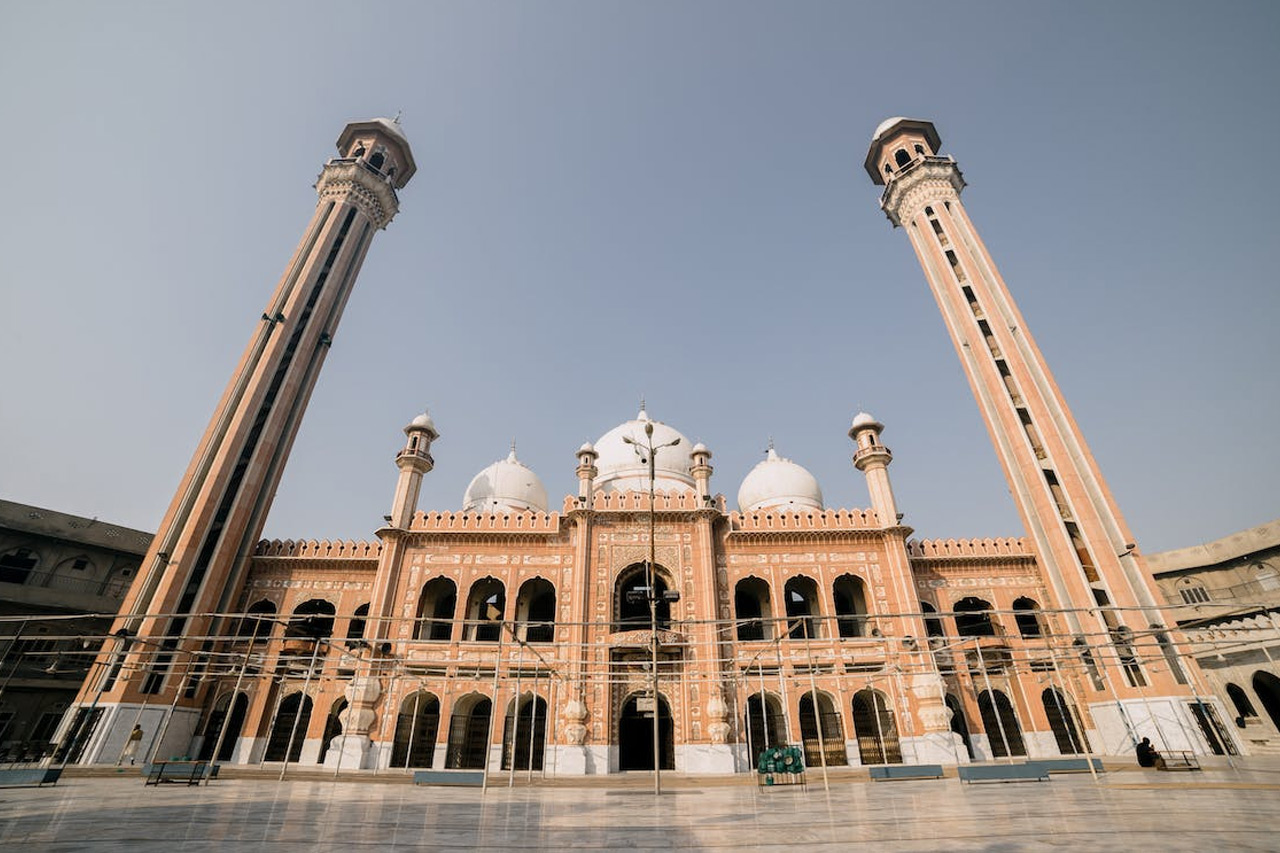 flight offers peshawar 3